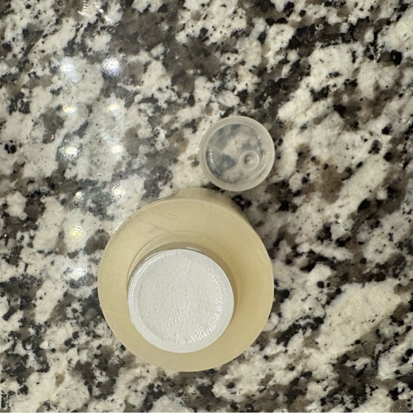 Olaplex Bond Maintenaince Shampoo - Picture 3 of 3